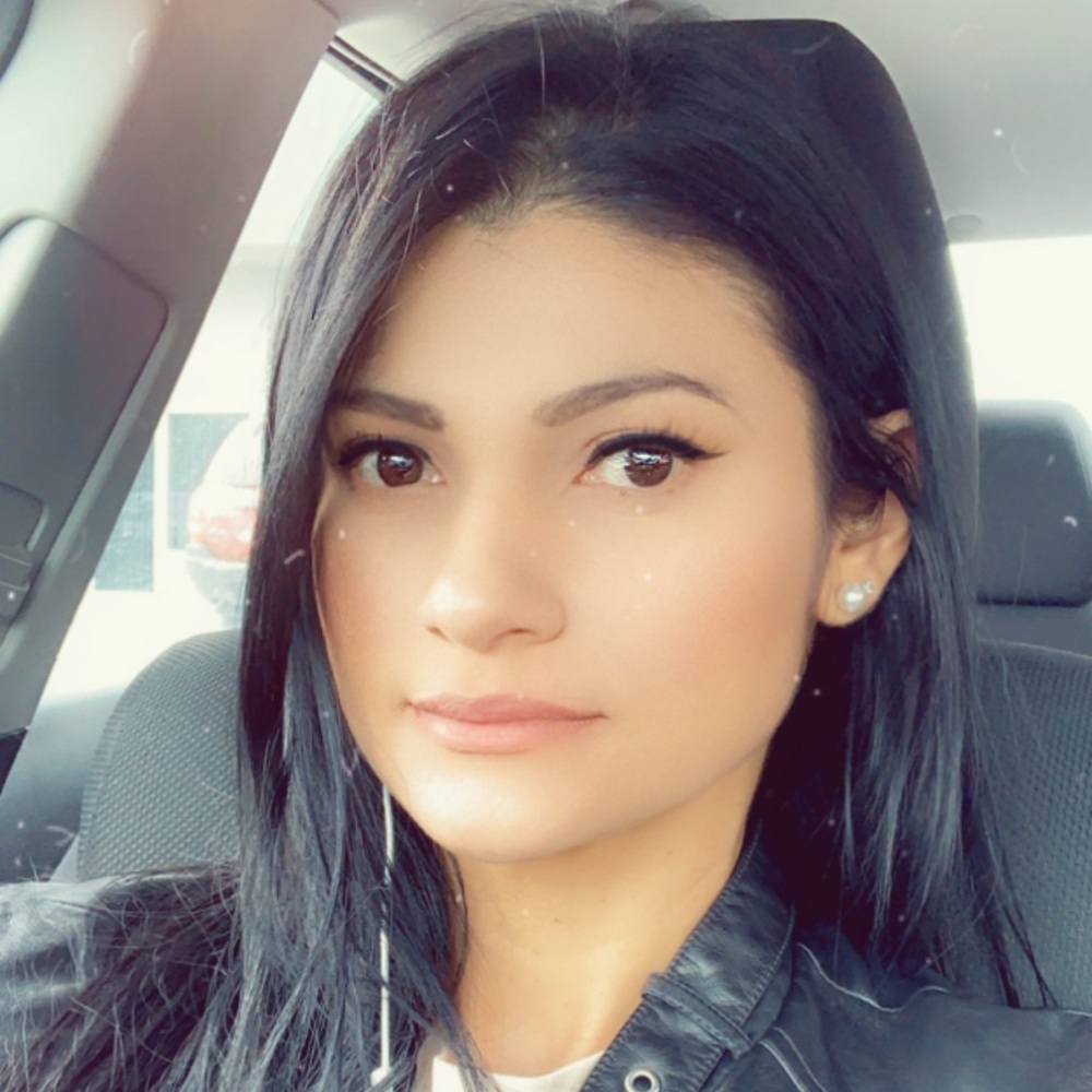 Meet your Posher, Alexandra